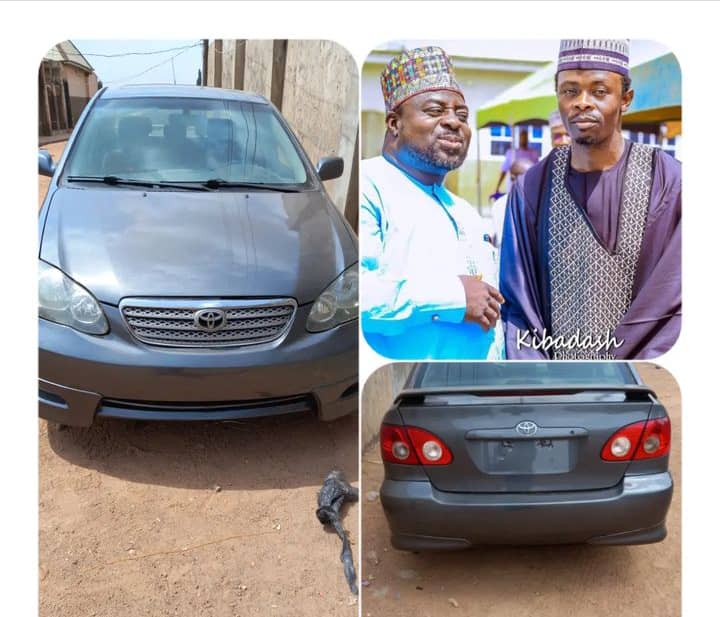 Hotunan da Murtala Bloko ya haɗa a Instagram, inda ake ganin sa tare da Lilin Baba da motar da ya ba shi