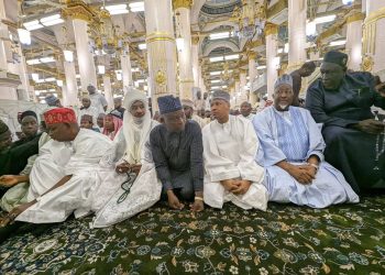 Tawagar Gwamnatin Tarayya da Ɗangote sun halarci jana’izar Aminu Ɗantata a Saudiyya