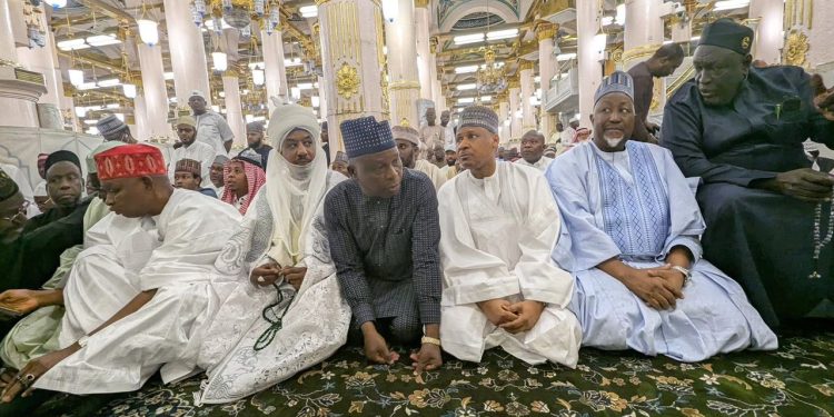 Tawagar Gwamnatin Tarayya da Ɗangote sun halarci jana’izar Aminu Ɗantata a Saudiyya