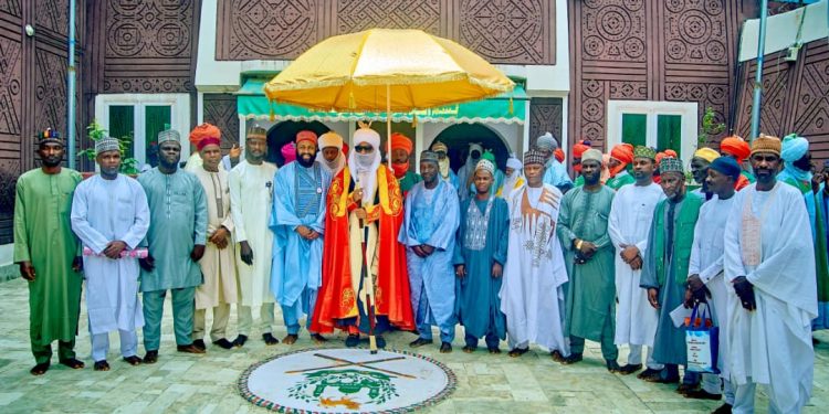 Sarkin Kano Muhammadu Sunusi ll ya buƙaci iyaye su saka ido kan finafinan da yaran su ke kallo