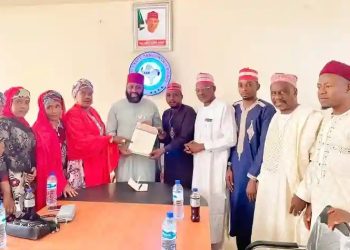 Ƙungiyar Kannywood Kwankwasiyya ta ziyarci Hukumar Tace Finafinai 