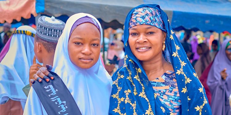 Nafisa ‘yar tsohuwar jarumar Kannywood Fati Sulaiman ta yi bikin kammala haddar Alƙur’ani